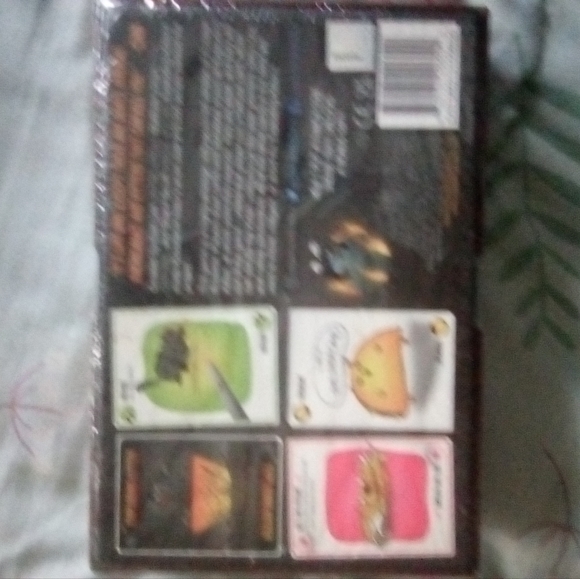 Exploding kittens card game - Picture 2 of 2